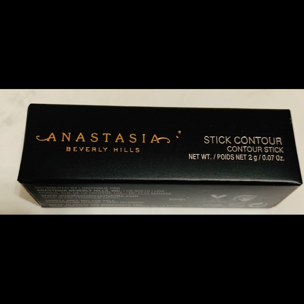 BUNDLE. Highlight. Contour. - Picture 3 of 6